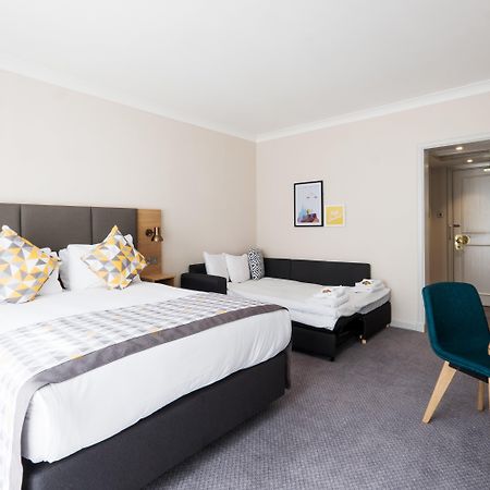 Holiday Inn Farnborough By Ihg Ngoại thất bức ảnh