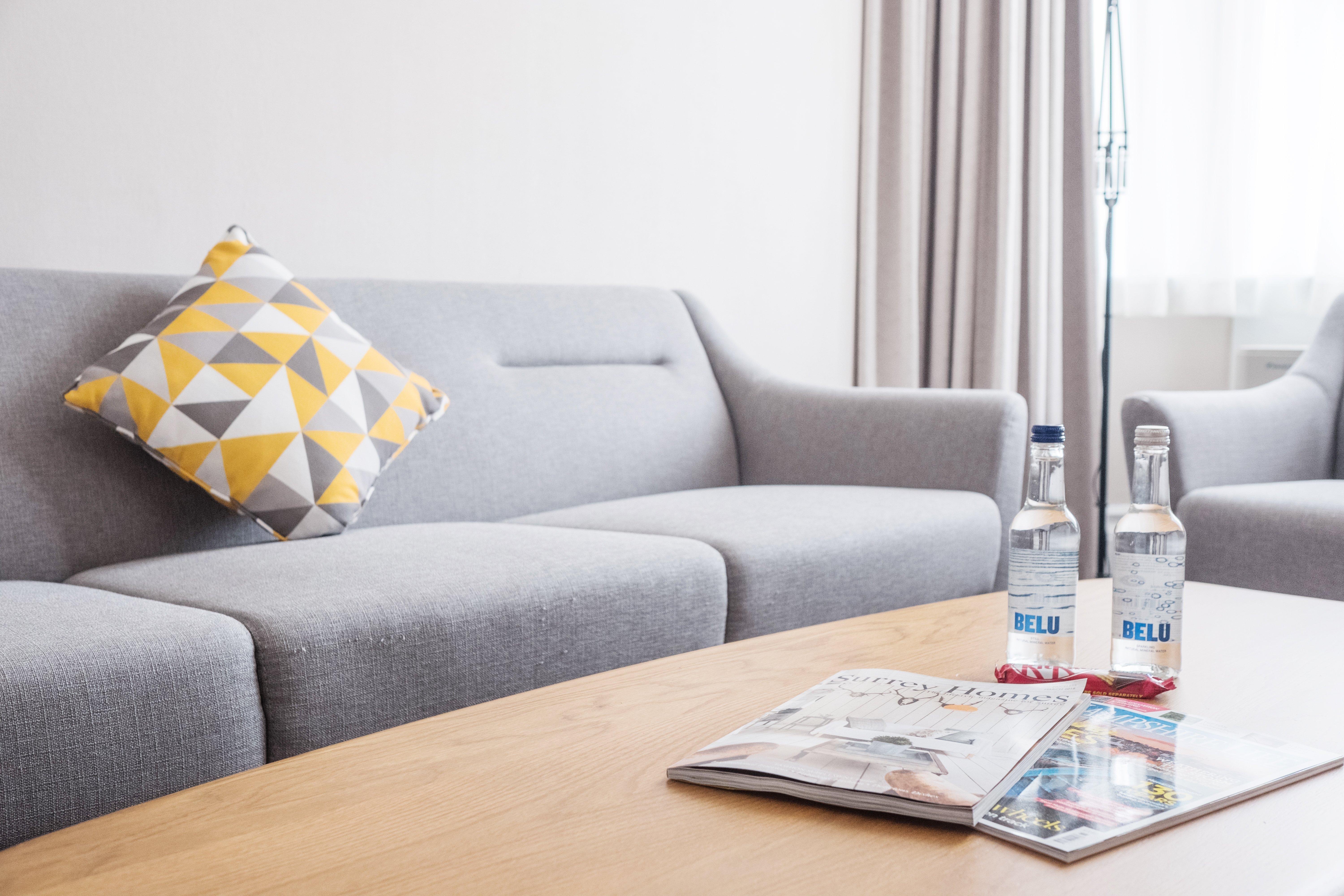 Holiday Inn Farnborough By Ihg Ngoại thất bức ảnh