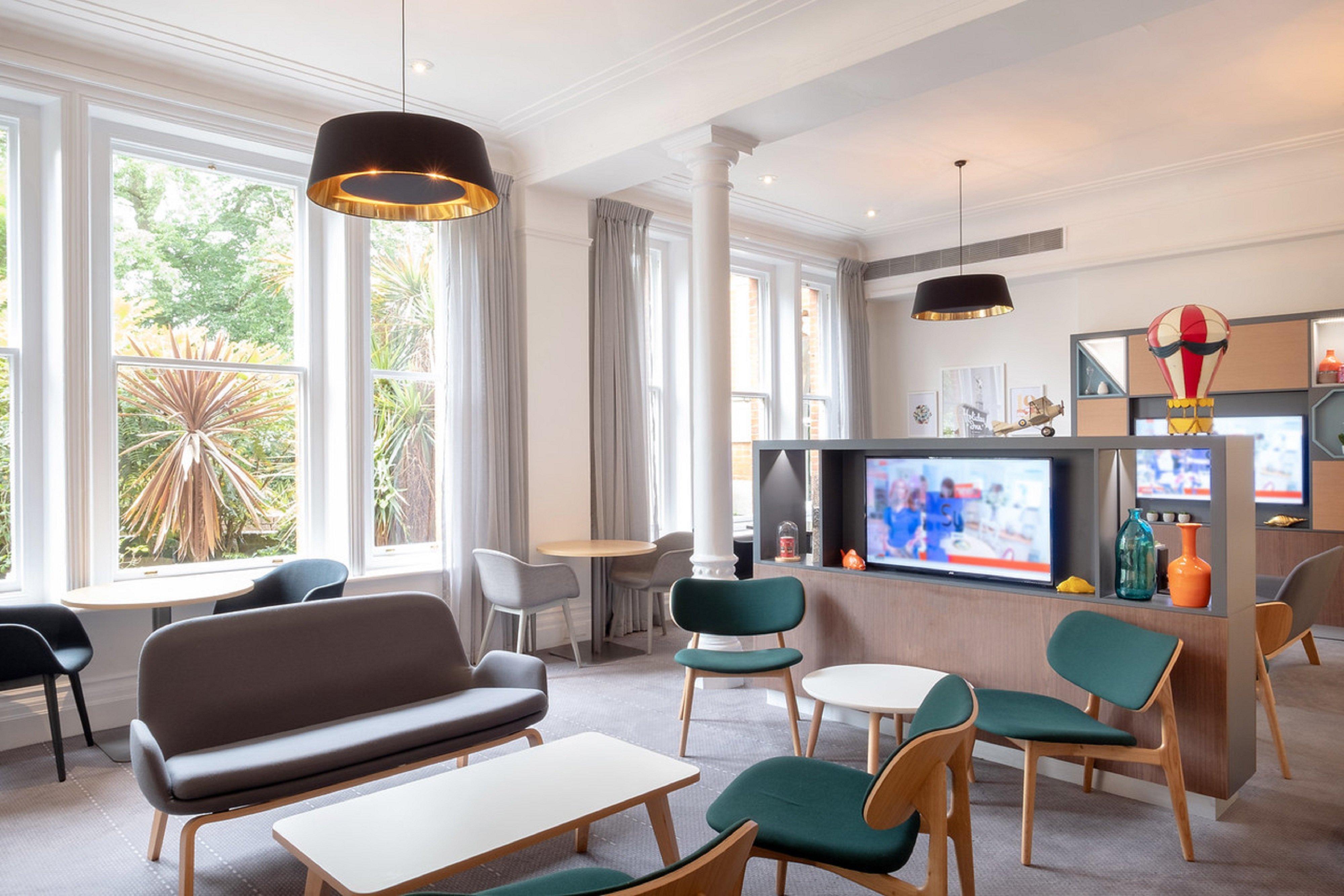 Holiday Inn Farnborough By Ihg Ngoại thất bức ảnh