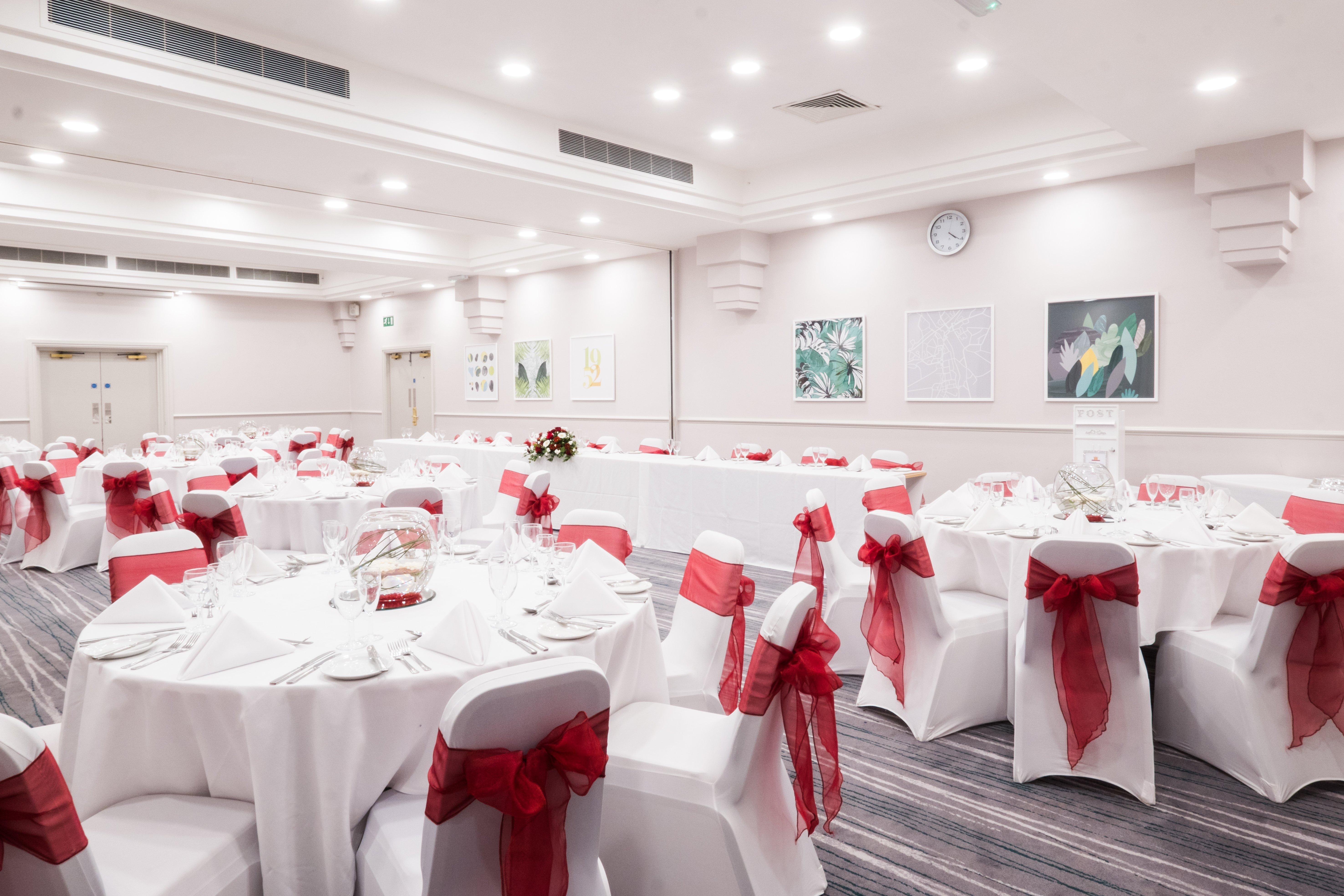 Holiday Inn Farnborough By Ihg Ngoại thất bức ảnh