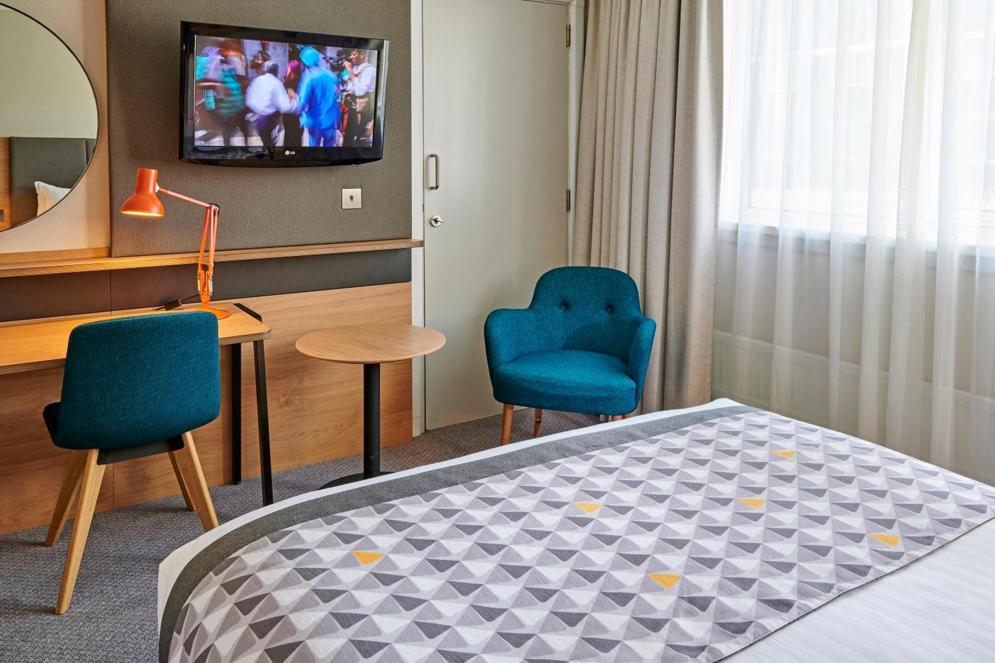 Holiday Inn Farnborough By Ihg Phòng bức ảnh