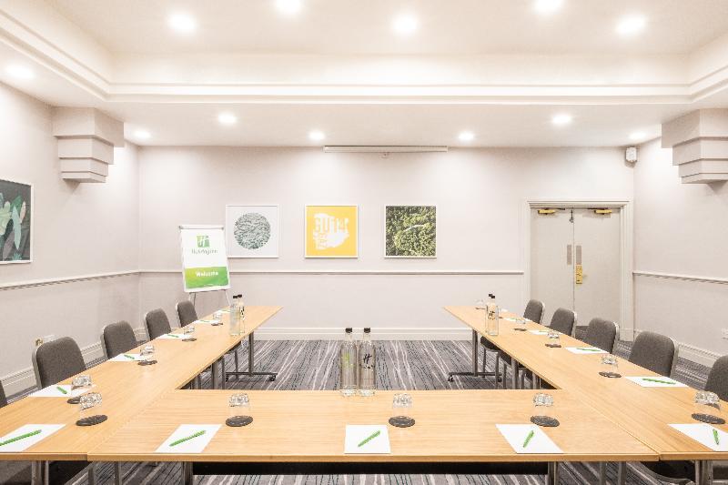 Holiday Inn Farnborough By Ihg Ngoại thất bức ảnh